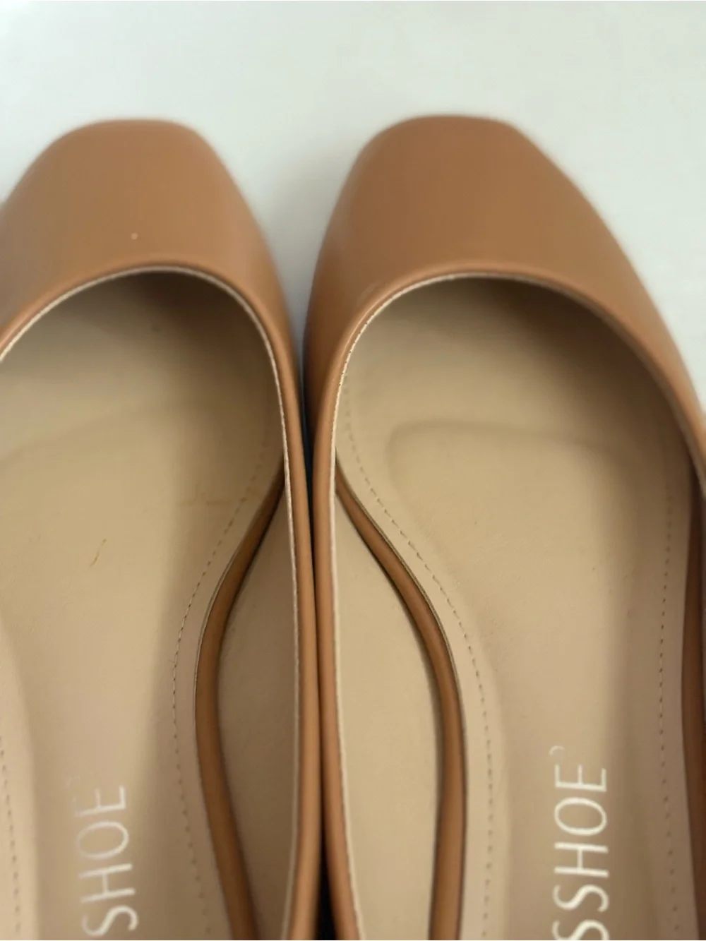Musshoe Women’s Sz 8 Classic Tan Faux Leather memory foam comfort Ballet Flats